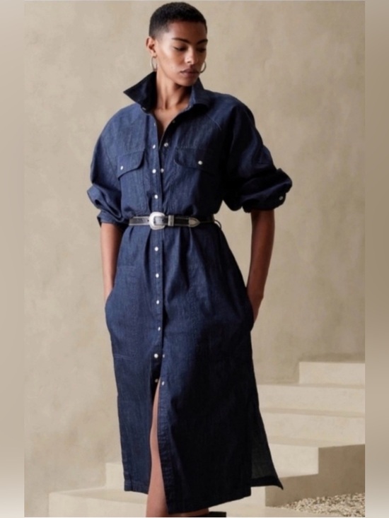 Banana Republic Dresses & Skirts - Banana Republic belted denim midi dress